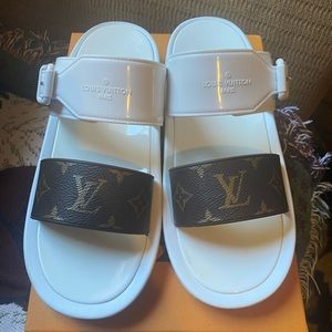 Louis Vuitton By The Pool Sandals Slip Ons sz 41